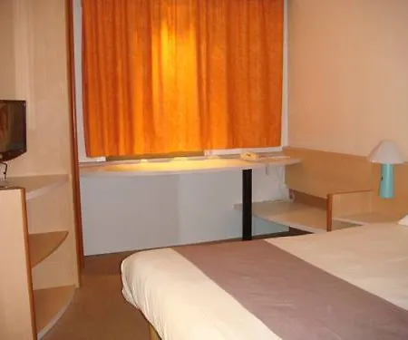 Hotel Iris Le Cannet 2*